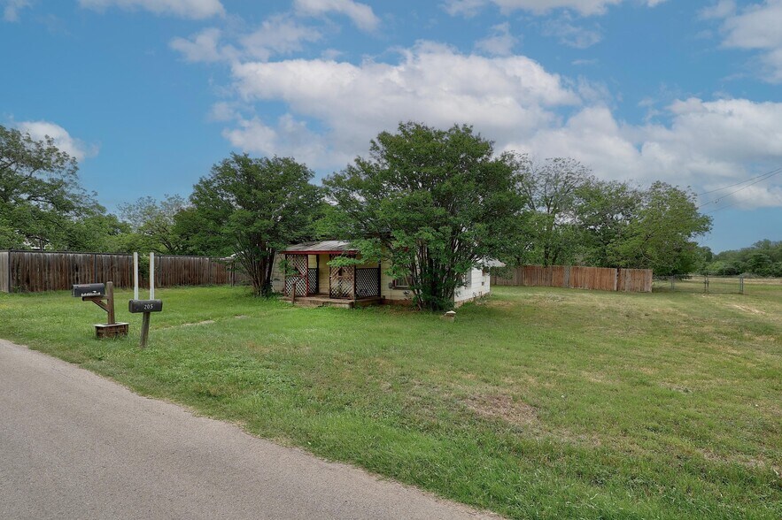 More Photos Of 209 Fallwell St, Liberty Hill Land For Sale