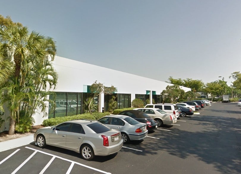 More Photos Of 902 Clint Moore Rd, Boca Raton Loft Creative Space For Lease