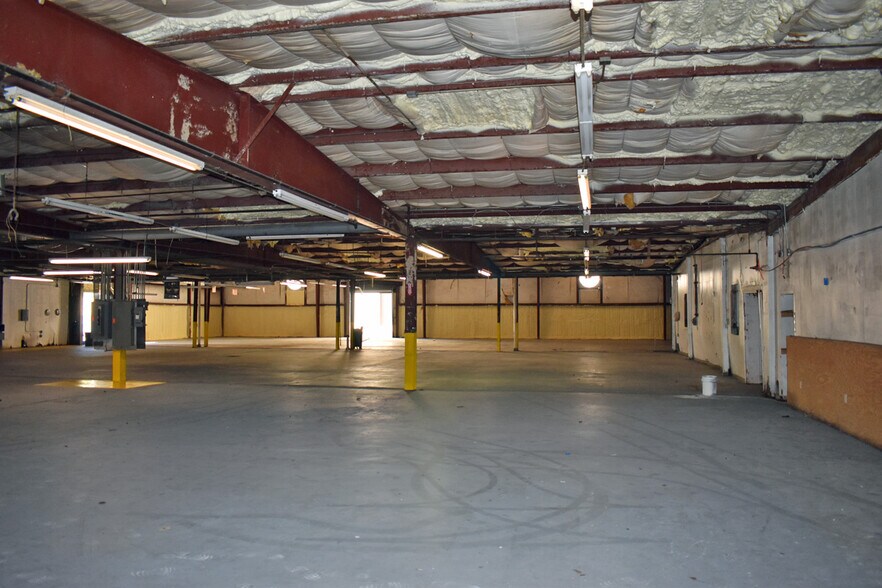 More Photos Of 3406 Sandfort Rd, Phenix City Warehouse For Sale