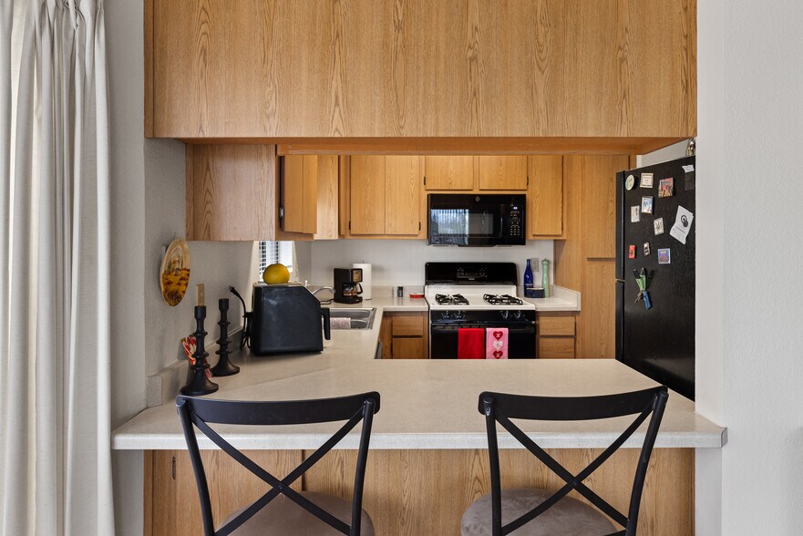 More Photos Of 2701 Sierra Sunrise Ter, Chico Apartments For Sale