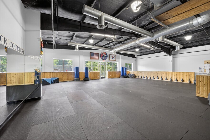 More Photos Of 114 Old Route 6, Carmel Loft Creative Space For Lease