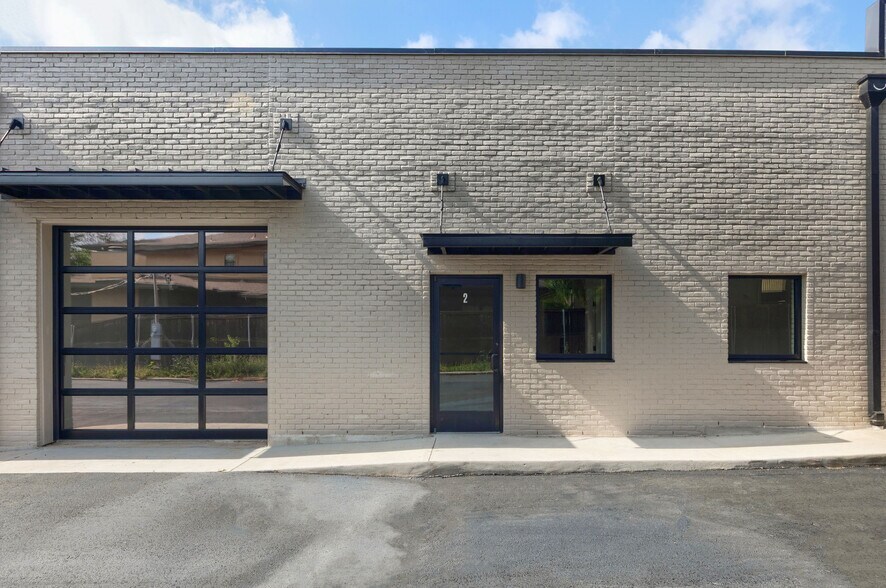 More Photos Of 5602 Clay Ave, Austin Loft Creative Space For Lease