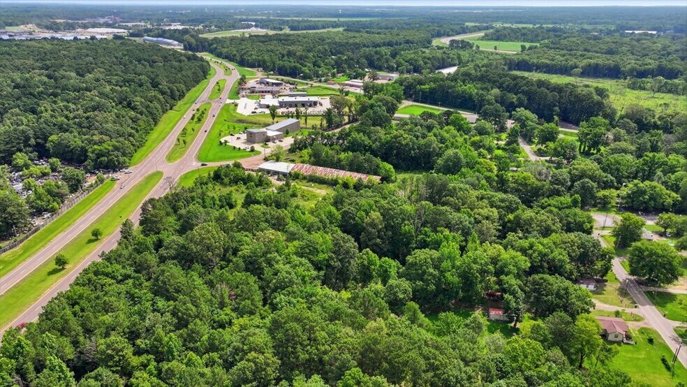 More Photos Of 654 Caseys Ln, Flowood Specialty For Sale
