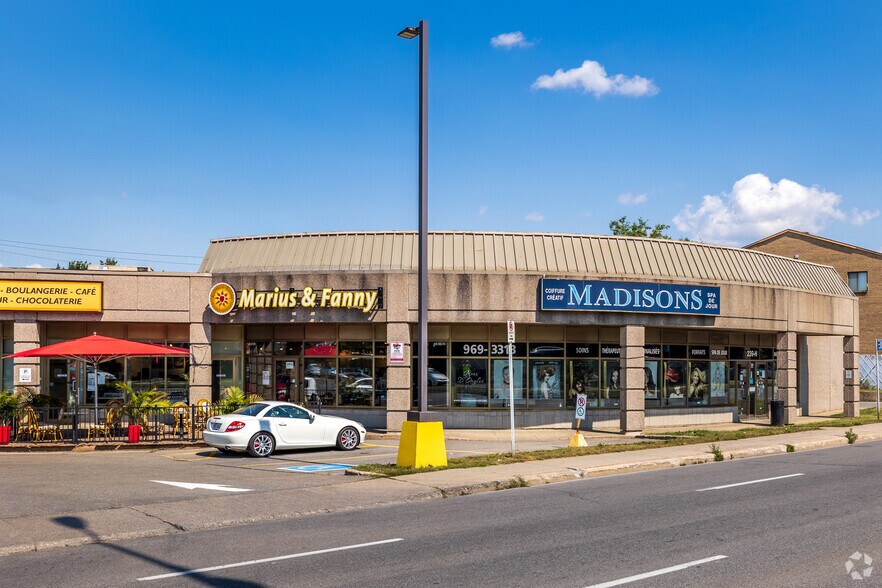 More Photos Of 239-245 Boul Samson, Laval Freestanding For Lease