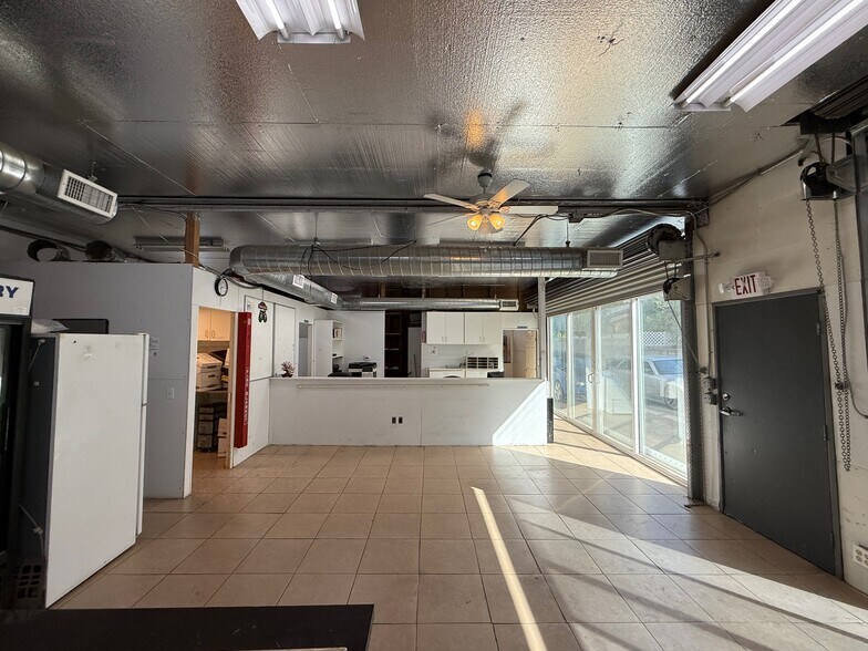 More Photos Of 7304 Canby Ave, Reseda Apartments For Sale
