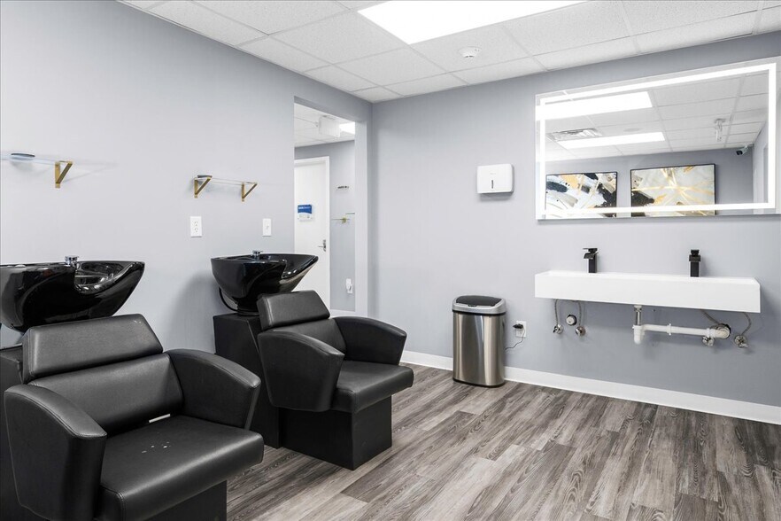 More Photos Of 2001 Route 17M, Goshen Medical For Lease