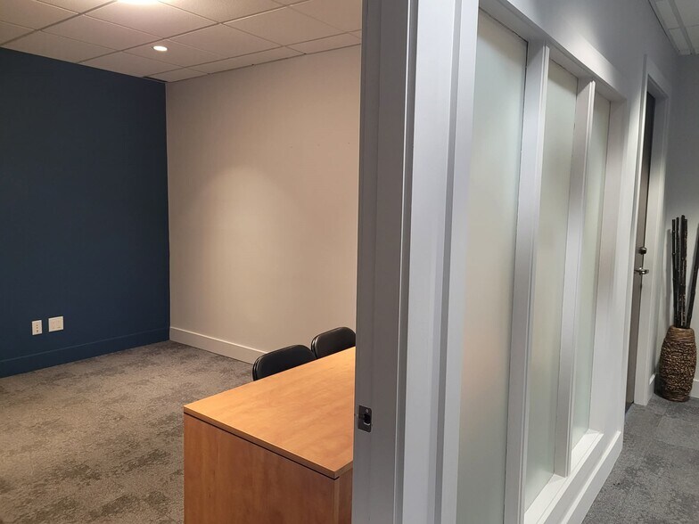 More Photos Of 1455 Ellis St, Kelowna Office Residential For Lease