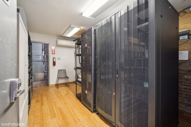 More Photos Of 1348 W Concord Pl, Chicago Office For Lease