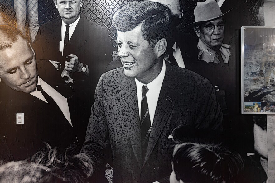 More Photos Of 1015 Fantasy Dr, Davenport Specialty For Sale