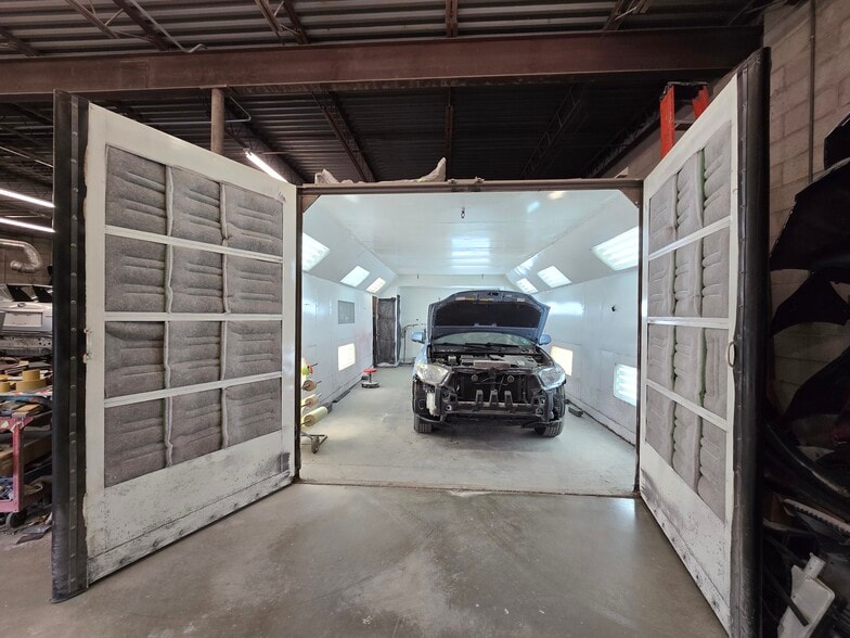 More Photos Of 1112 King St, Portsmouth Auto Repair For Sale