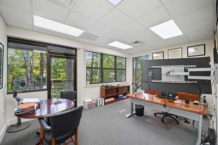 More Photos Of 8818 Goodbys Executive Dr, Jacksonville Office For Lease