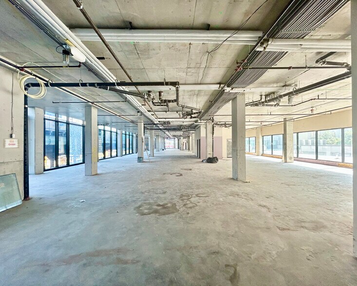 More Photos Of 2 Mount Hope Pl, Bronx Apartments For Lease