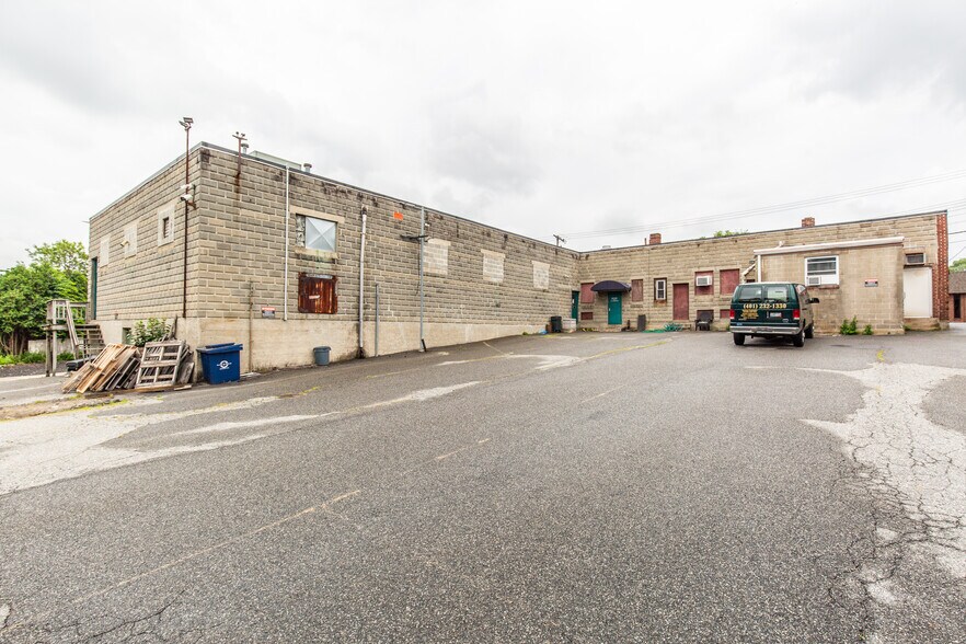 More Photos Of 2020-2026 Smith St, North Providence Freestanding For Sale