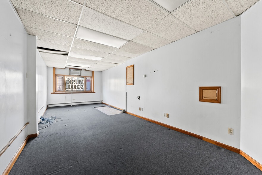 More Photos Of 507 32nd St, Union City Storefront Retail Office For Sale