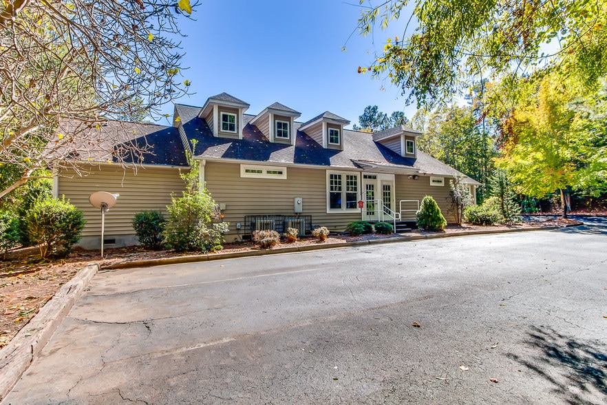 More Photos Of 135 Professional Park Dr, Seneca Healthcare For Lease