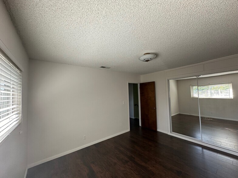 More Photos Of 470 E Crescent Ave, Redlands Specialty For Sale