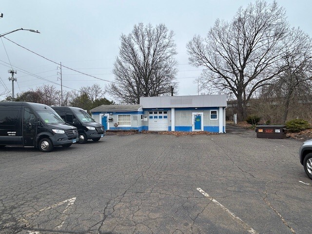 More Photos Of 157 Washington Ave, North Haven Auto Repair For Sale