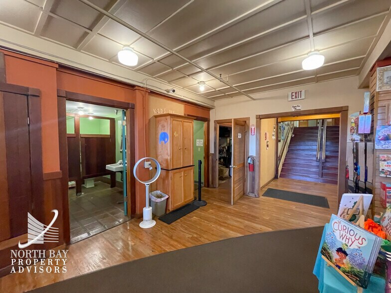 More Photos Of 138 N Main St, Sebastopol Storefront For Sale