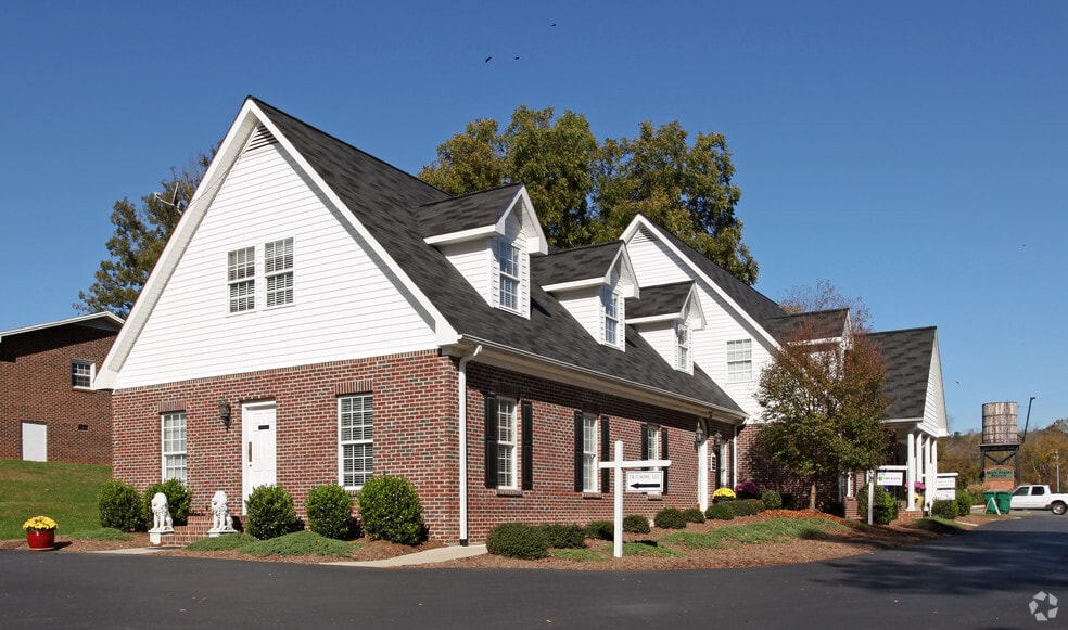 More Photos Of 288 East St, Pittsboro Office Residential For Lease