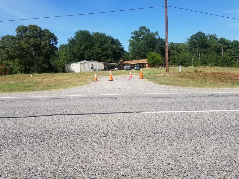 More Photos Of 844 Interstate 45, Huntsville Land For Lease
