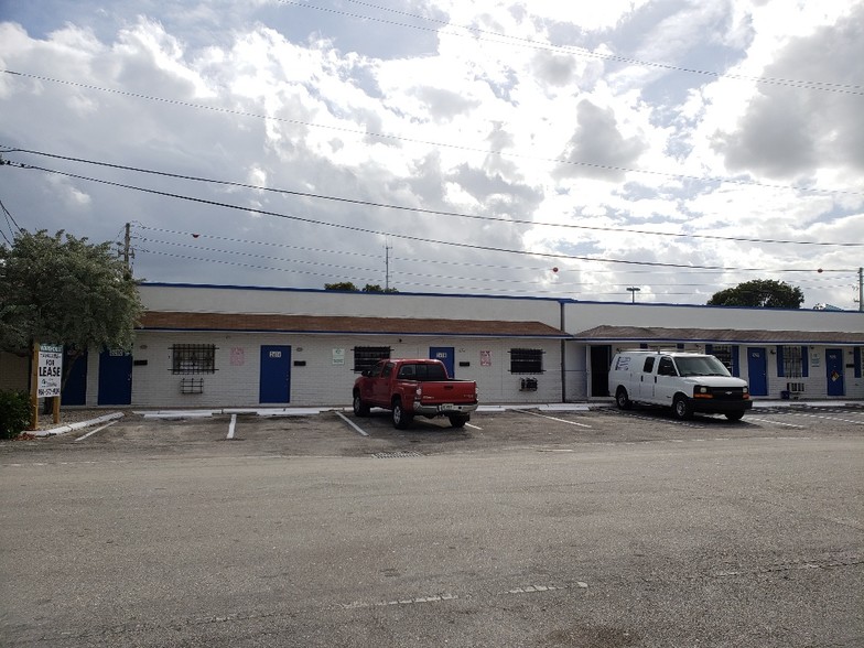 Primary Photo Of 2610-2618 NW 4th St, Fort Lauderdale Warehouse For Lease