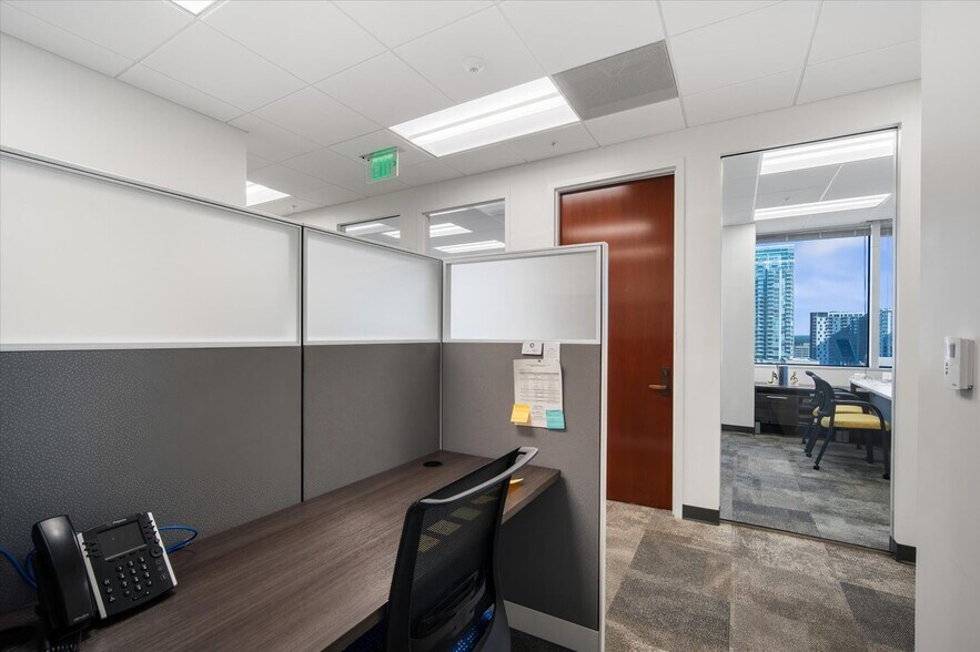 More Photos Of 201 E Kennedy Blvd, Tampa Office For Lease