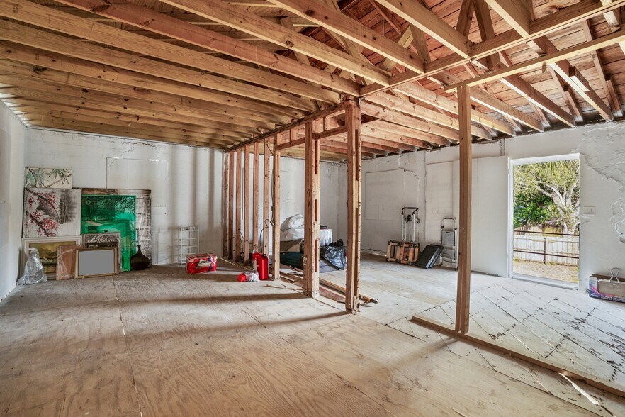 More Photos Of 1006 15th Ave NW, Largo Multifamily For Sale