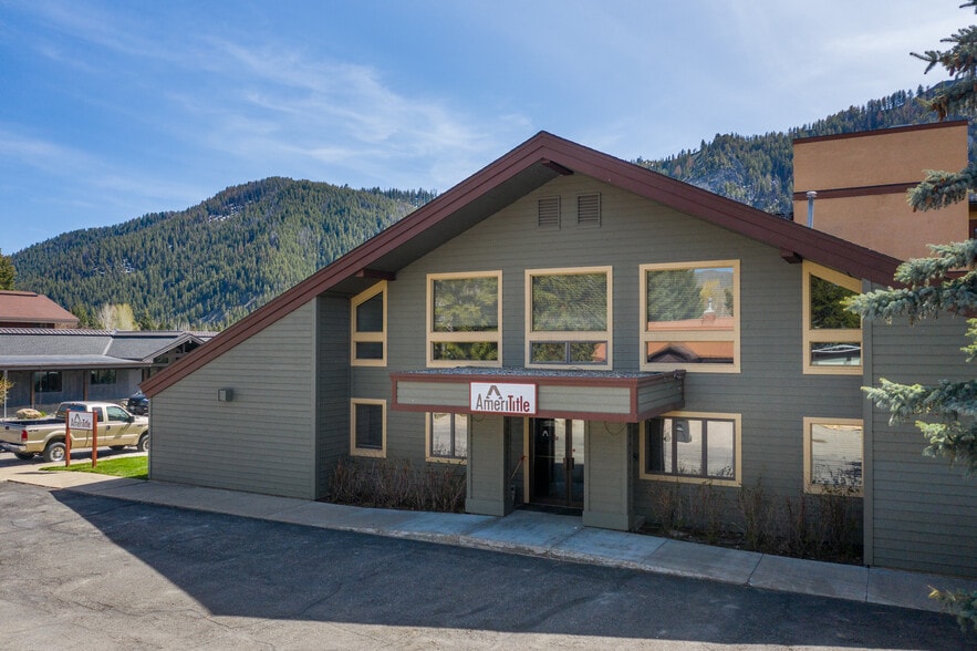 More Photos Of 171 W 6th St, Ketchum Medical For Sale