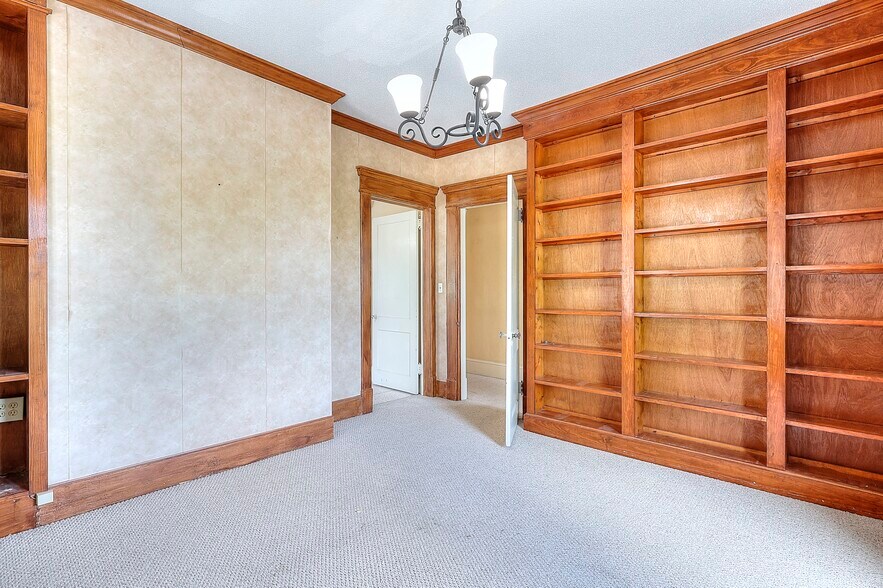 More Photos Of 338 N Broad St, Monroe Office Residential For Sale