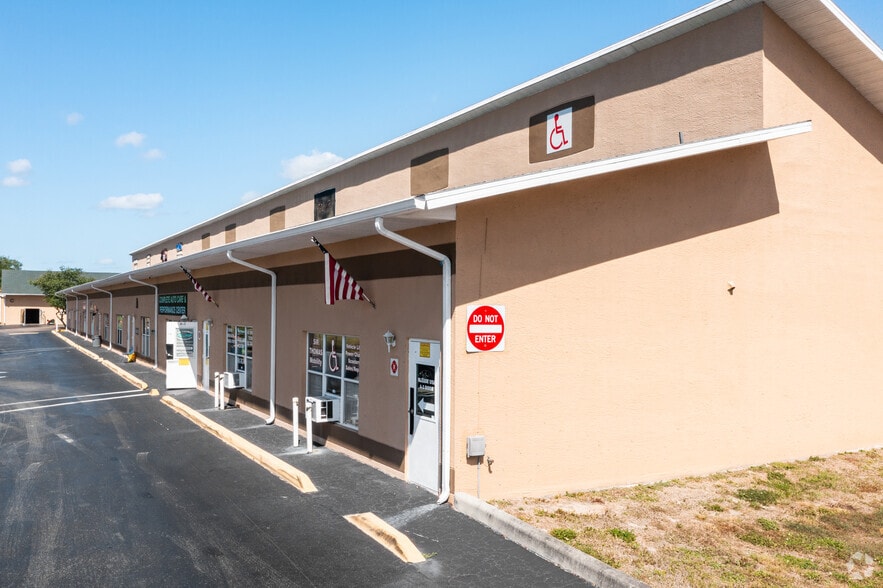 More Photos Of 19800 Veterans Blvd, Port Charlotte Warehouse For Lease