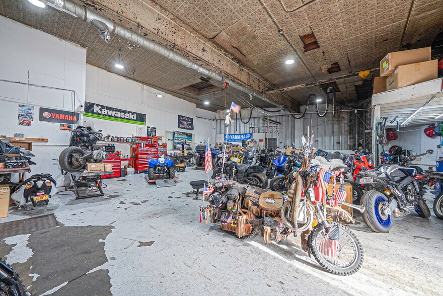 More Photos Of 22202 Jamaica Ave, Queens Village Auto Dealership For Sale