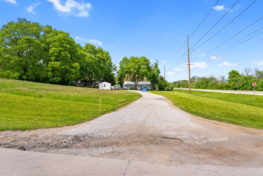 More Photos Of 4105 Nobis Dr, Davenport Manufactured Housing Mobile Home Park For Sale