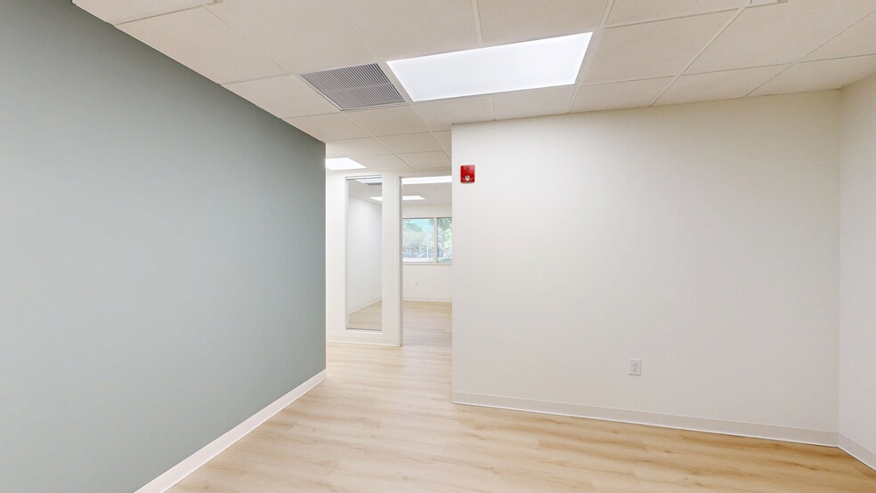 More Photos Of 6000 Midlantic Dr, Mount Laurel Unknown For Lease