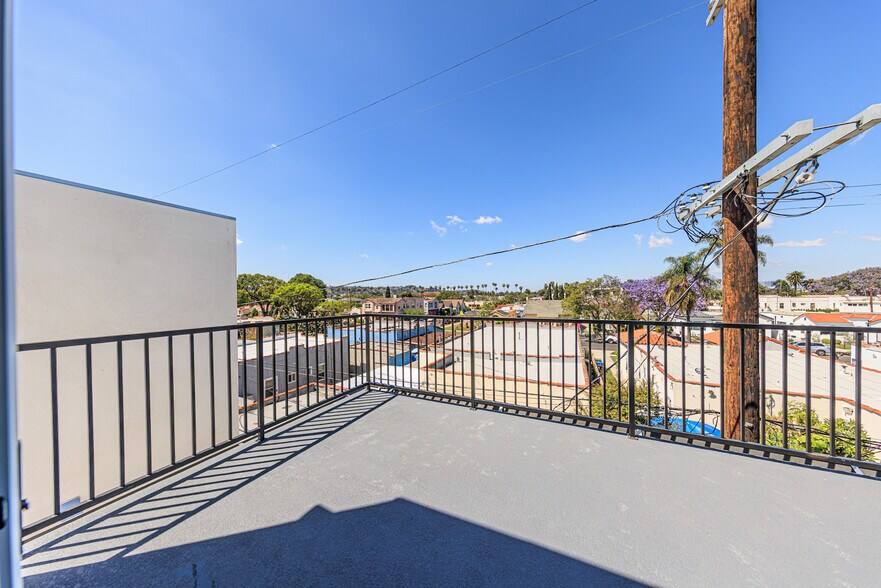 More Photos Of 2847 S Victoria Ave, Los Angeles Multifamily For Sale