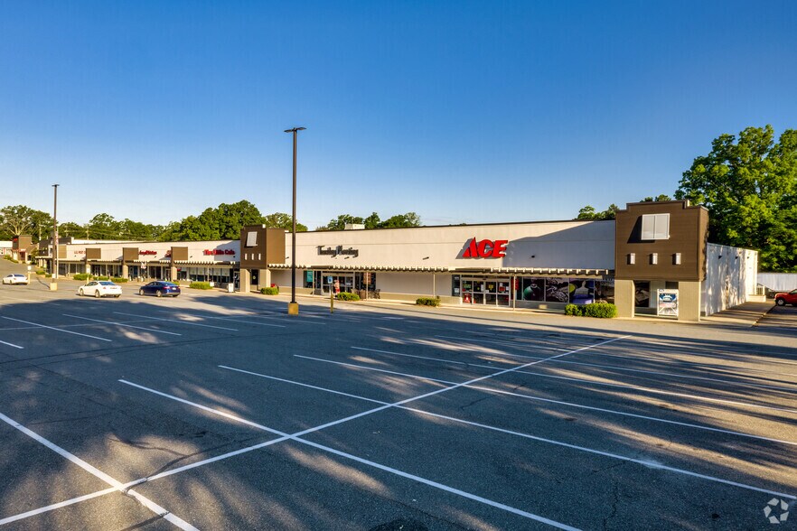 More Photos Of 725 Cherry Rd, Rock Hill Unknown For Lease