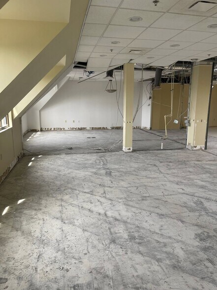 More Photos Of 1311 S Main St, Mount Airy Unknown For Lease