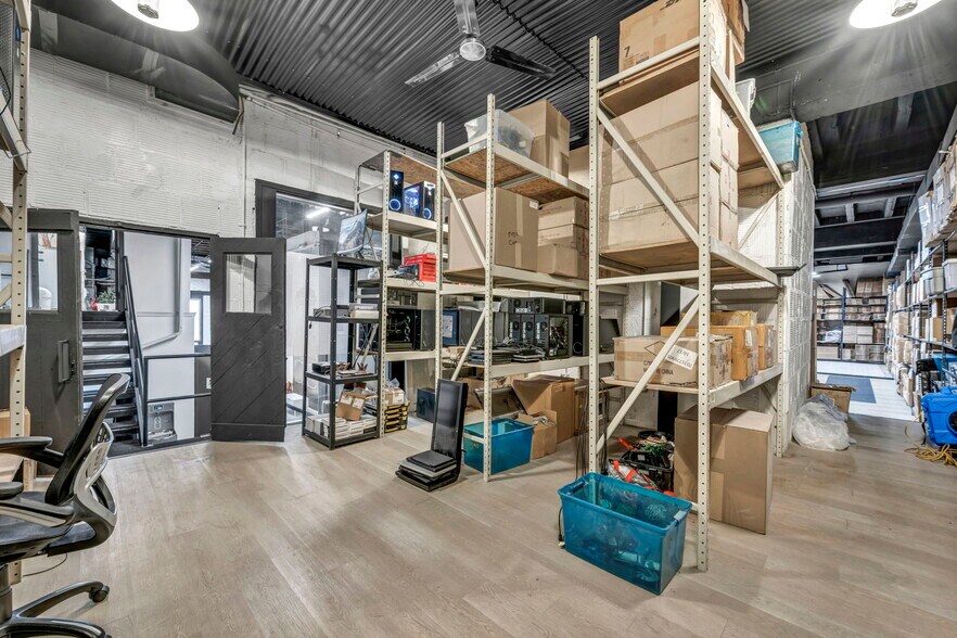 More Photos Of 3559 Bigelow Blvd, Pittsburgh Service For Sale