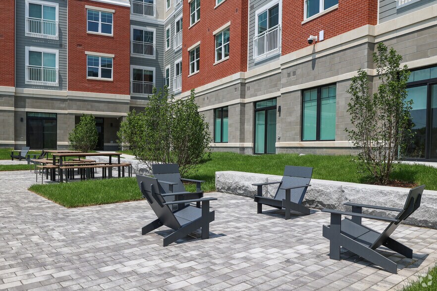 More Photos Of 128 Maple St, Danvers Apartments For Lease