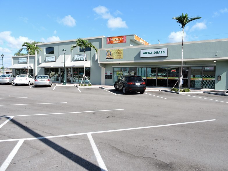 More Photos Of 61 NW 44th St, Fort Lauderdale Unknown For Lease