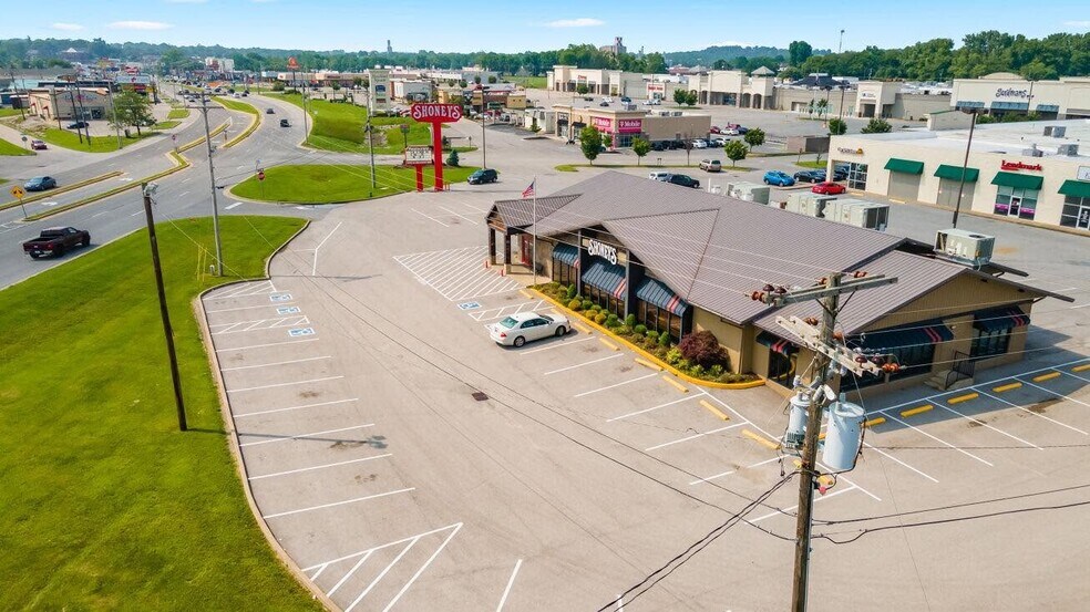 More Photos Of 4000 Fort Campbell Blvd, Hopkinsville Restaurant For Sale