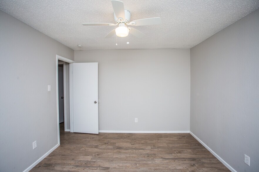 More Photos Of 7410 Quaker Ave, Lubbock Apartments For Sale