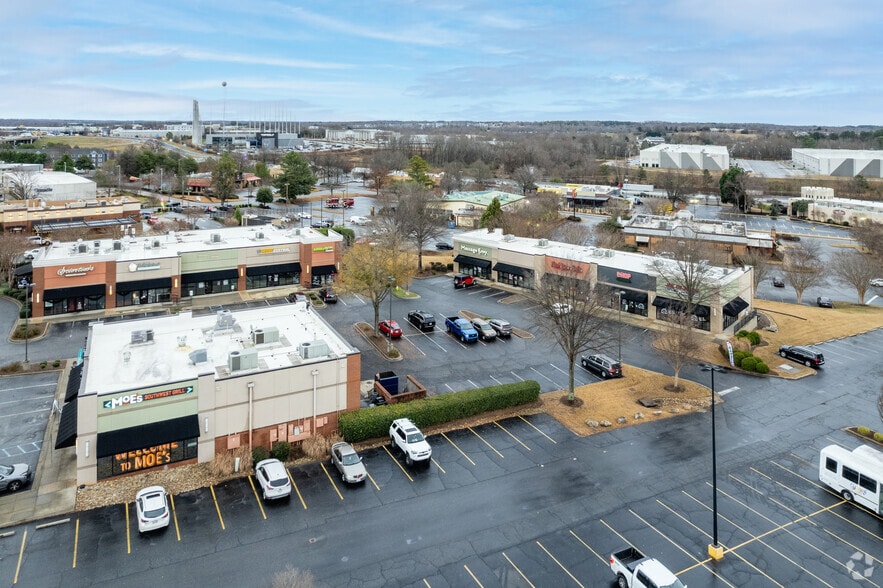 More Photos Of 3710-3714 Pelham Rd, Greenville General Retail For Lease
