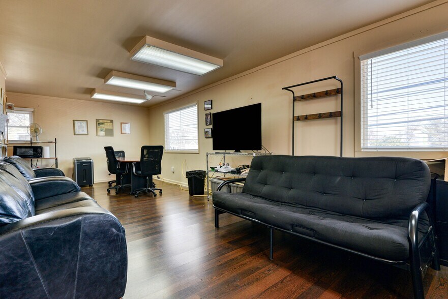 More Photos Of 729 State Route 18, East Brunswick Storefront For Sale