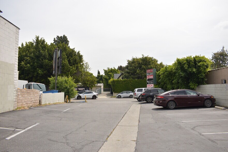 More Photos Of 5020 Wilshire Blvd, Los Angeles Unknown For Lease