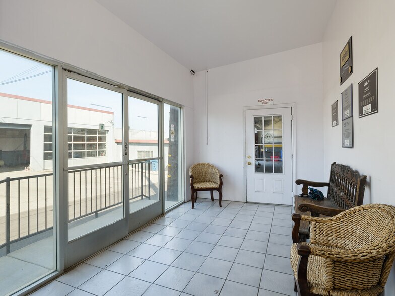 More Photos Of , El Segundo General Retail For Sale