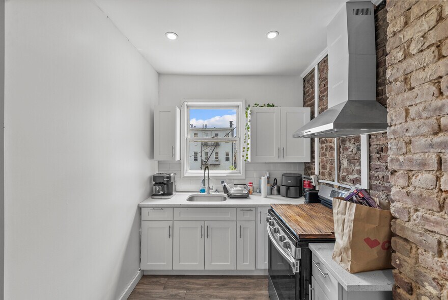 More Photos Of 188 New York Ave, Jersey City Multifamily For Sale