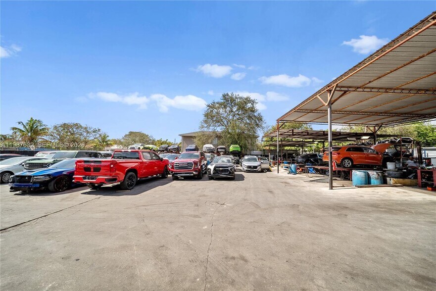 More Photos Of 5700 NW 27th Ave, Miami Auto Repair For Sale