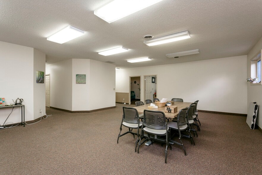 More Photos Of 3230 Peoples Dr, Harrisonburg Office For Lease