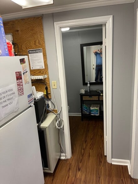More Photos Of 851 Beaver Ruin Rd NW, Lilburn Office Residential For Sale