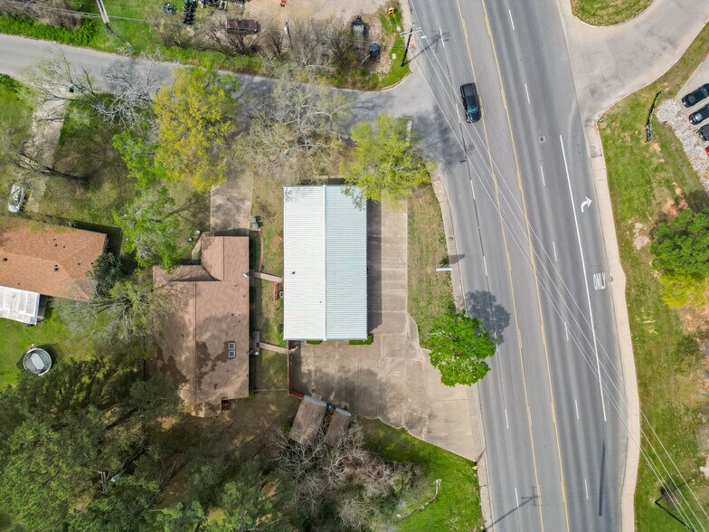 More Photos Of 209 State Highway 75 N, Huntsville Warehouse For Lease